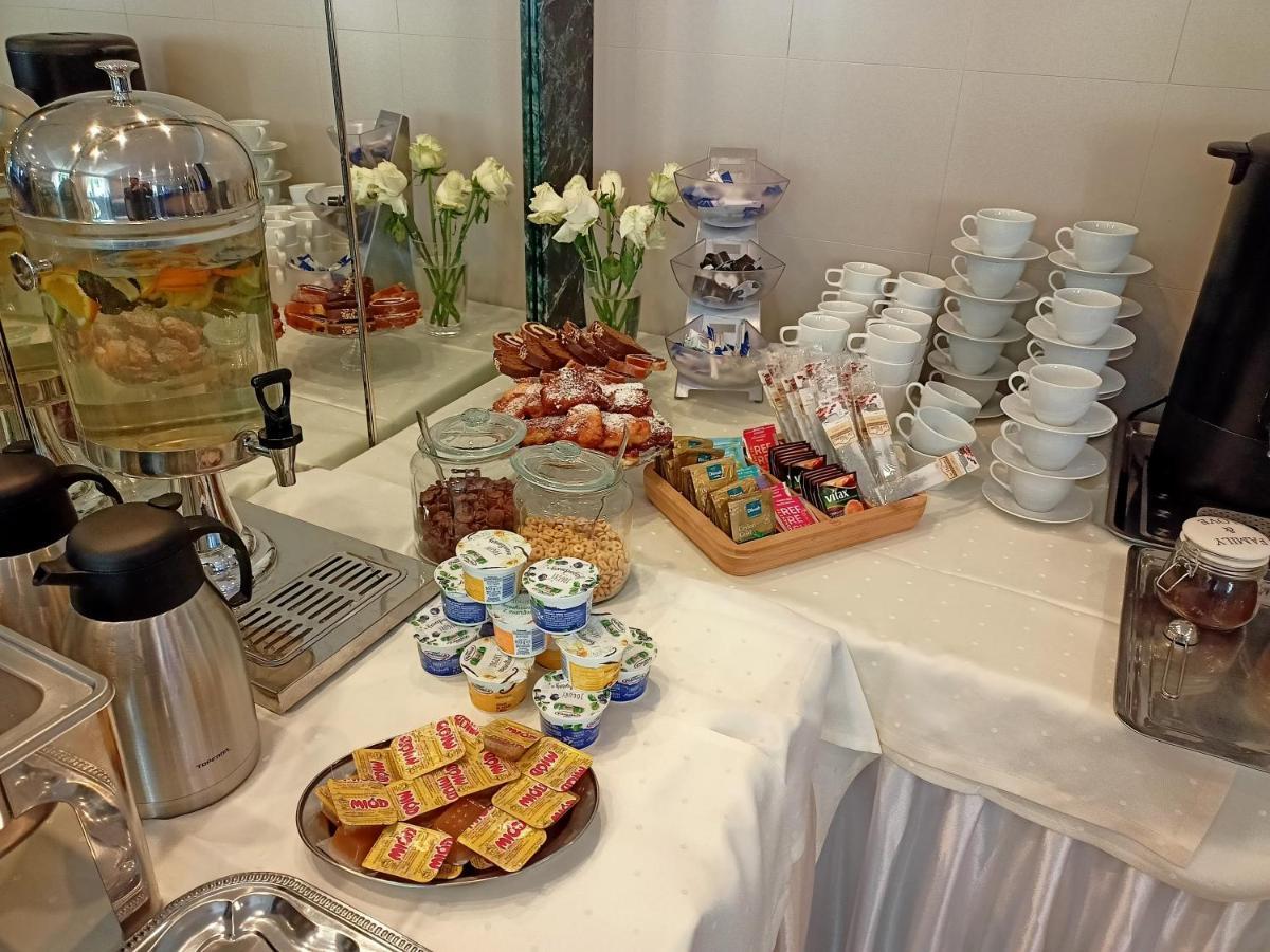 Iskra Otel Radom Dış mekan fotoğraf