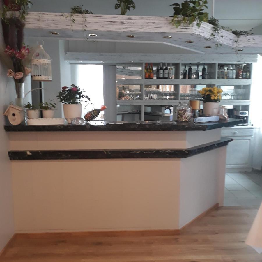 Iskra Otel Radom Dış mekan fotoğraf