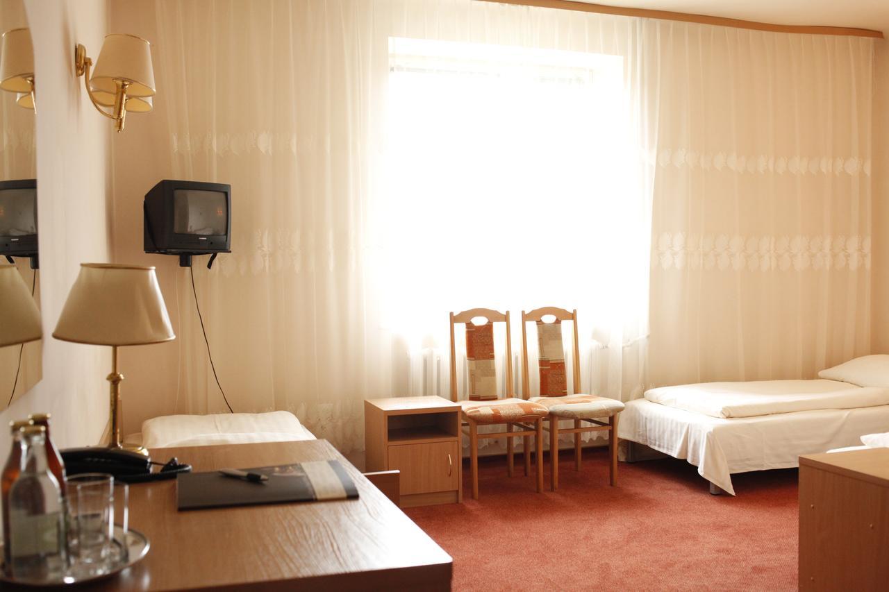 Iskra Otel Radom Dış mekan fotoğraf