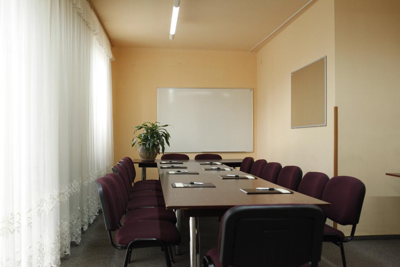 Iskra Otel Radom Dış mekan fotoğraf