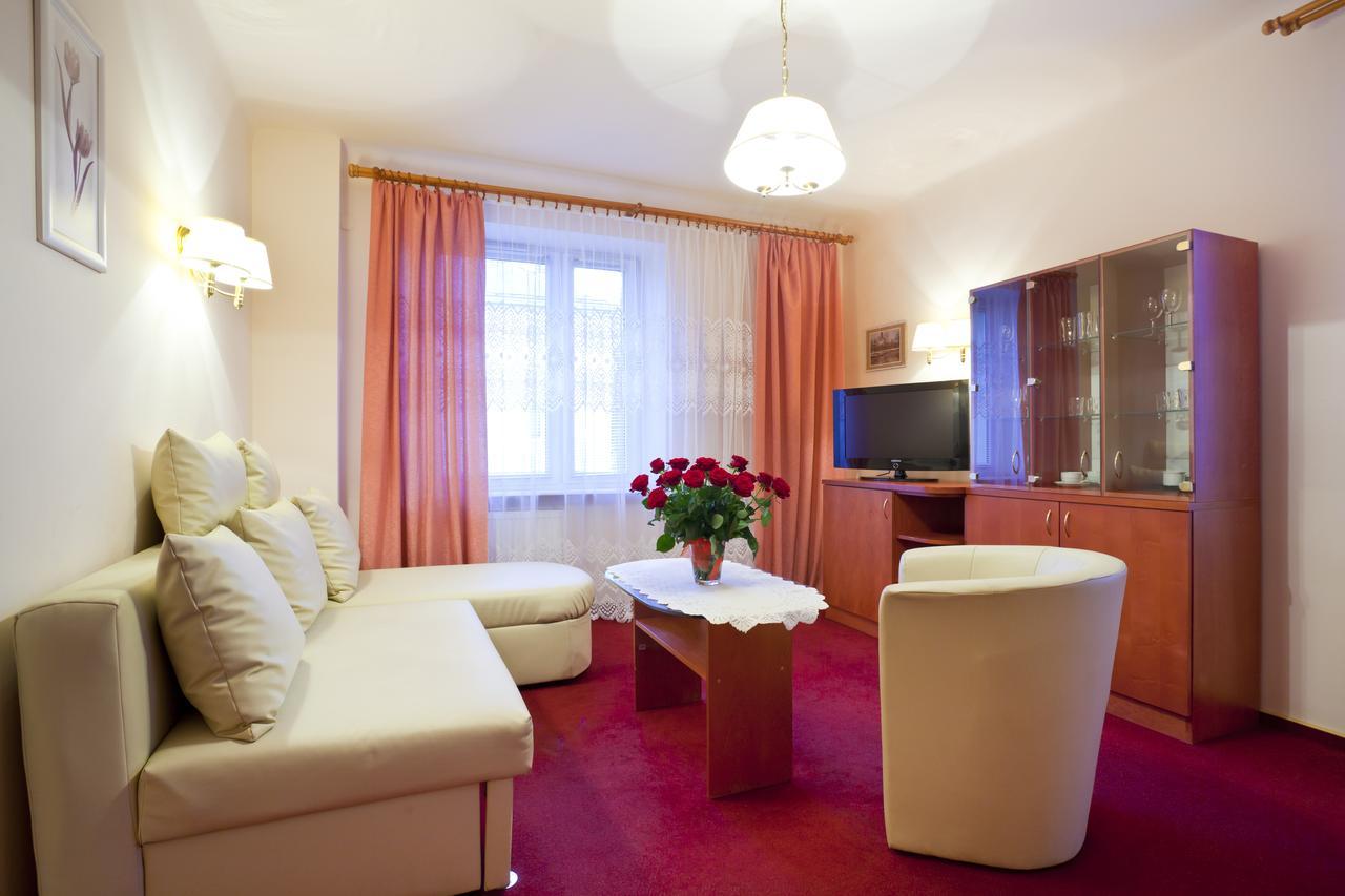 Iskra Otel Radom Oda fotoğraf