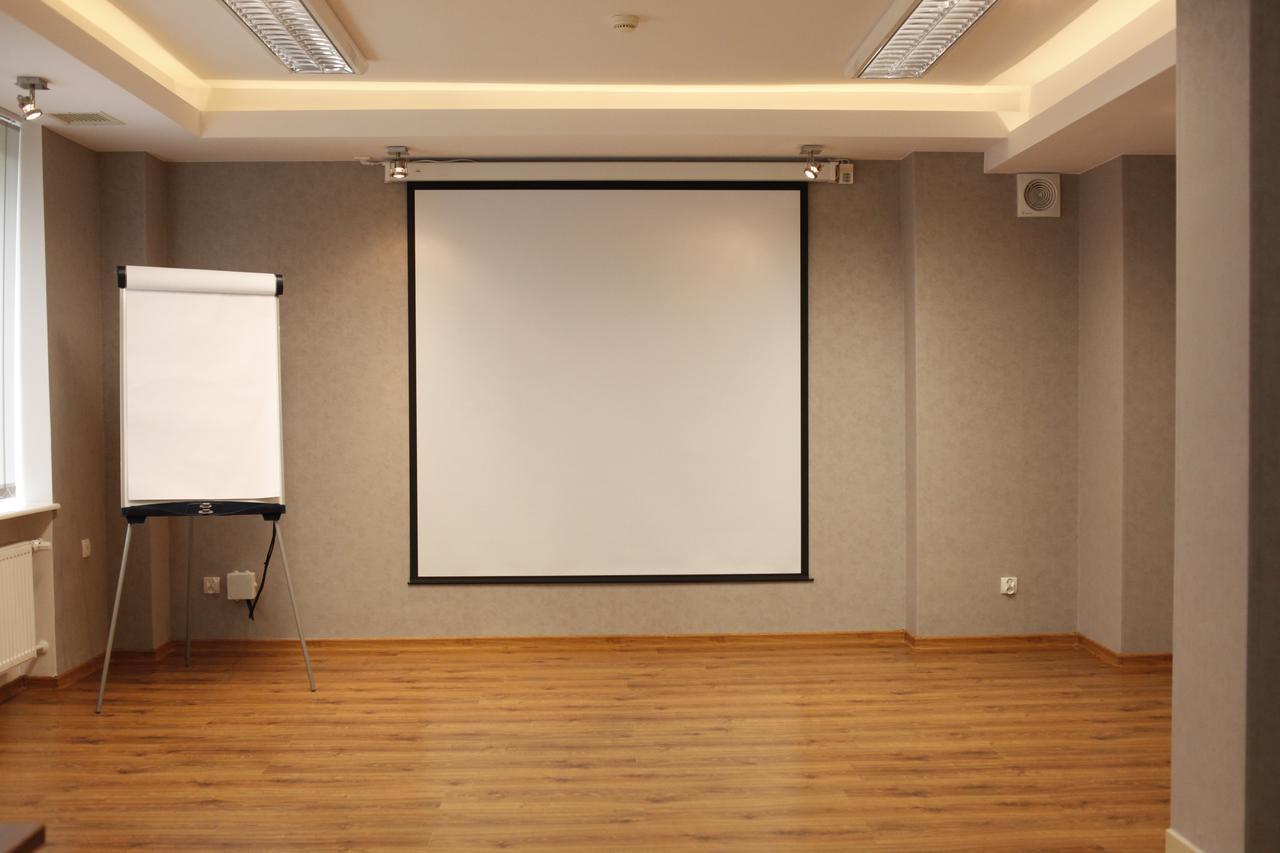 Iskra Otel Radom Oda fotoğraf