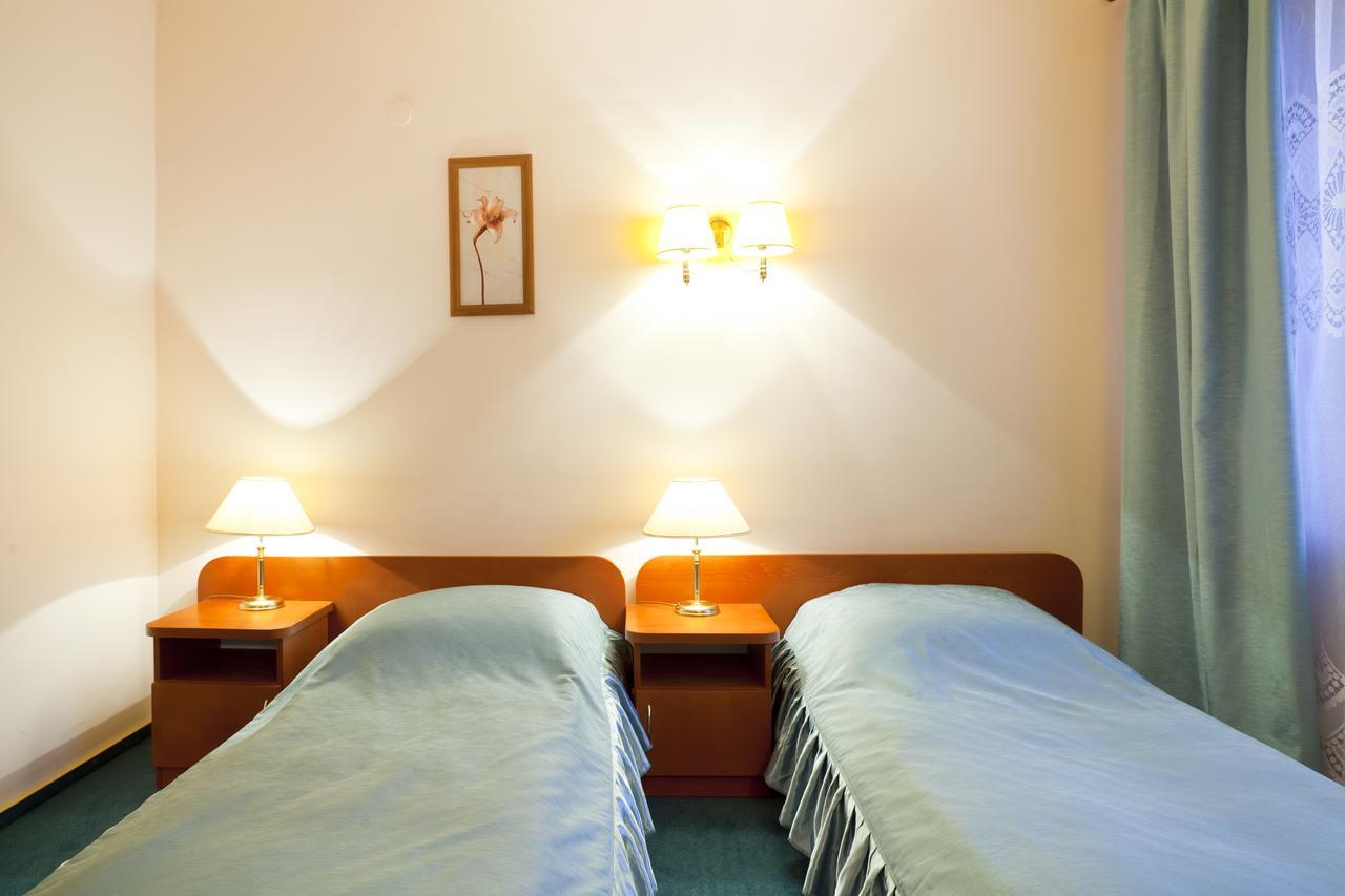 Iskra Otel Radom Oda fotoğraf
