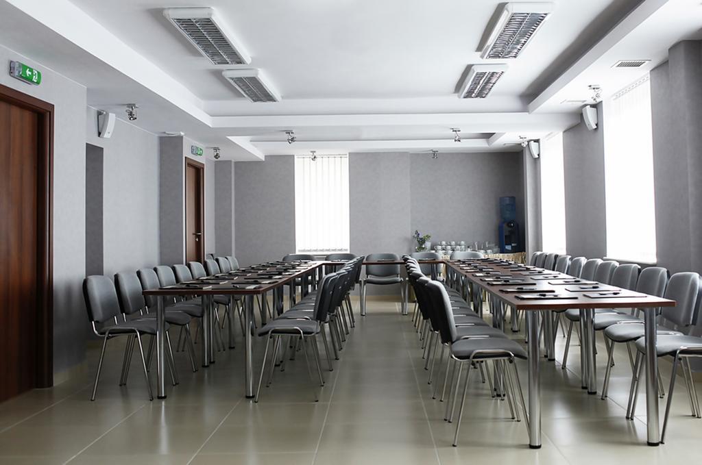 Iskra Otel Radom Dış mekan fotoğraf